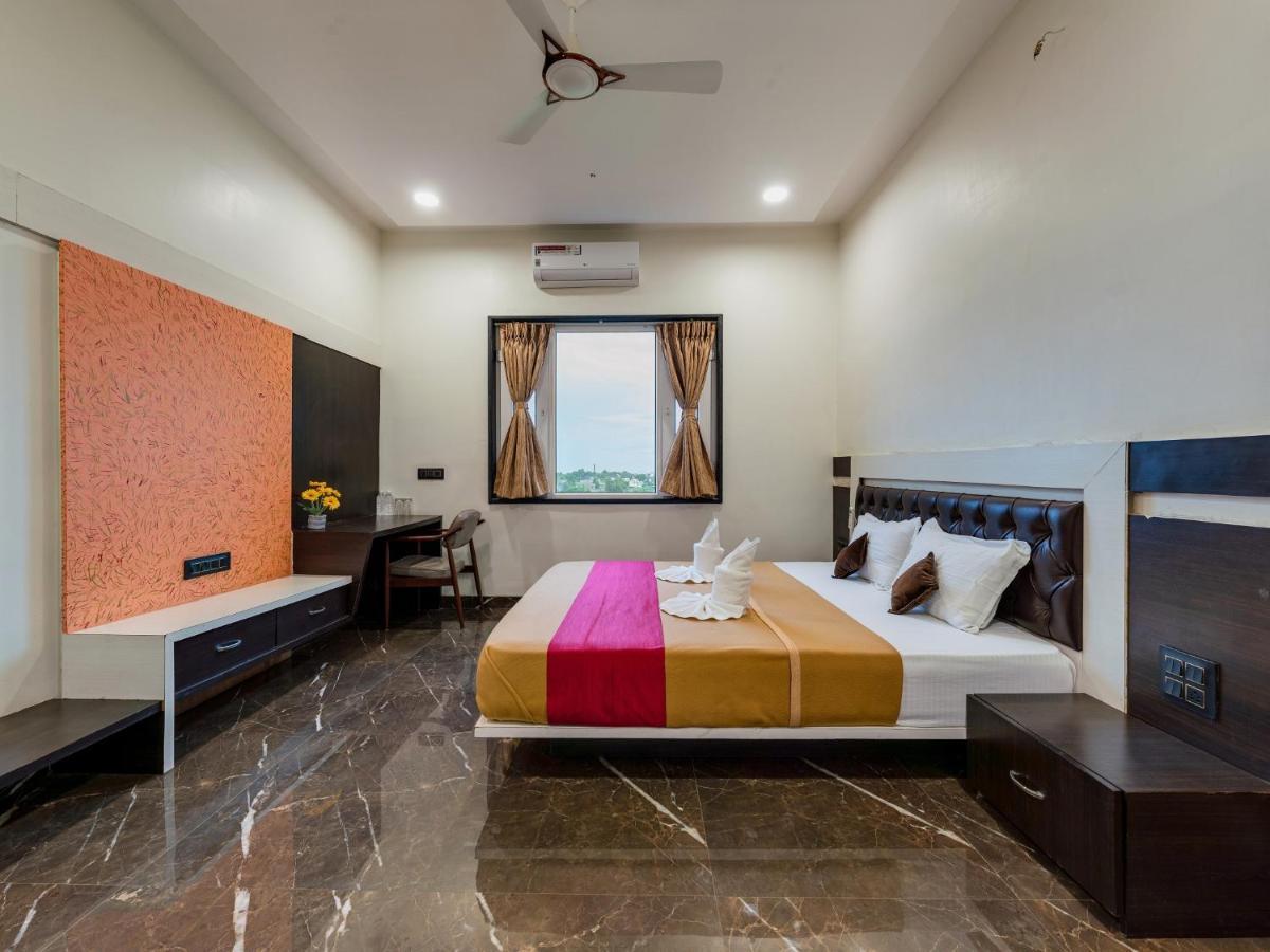 Hotel Chandradeep Regency Dhule Eksteriør bilde